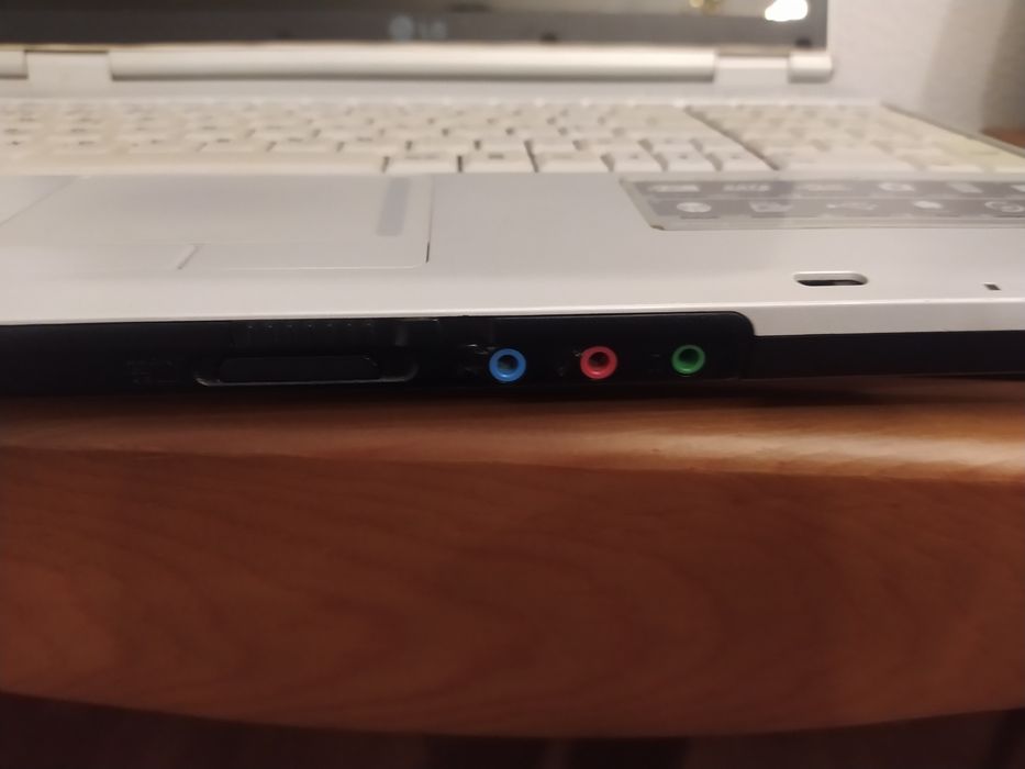 LG Laptop 15" with CD64551060848641123