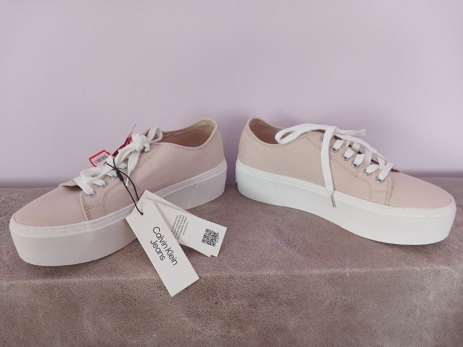 Кеди жіночі бежеві 40 розмір стелька 26 см