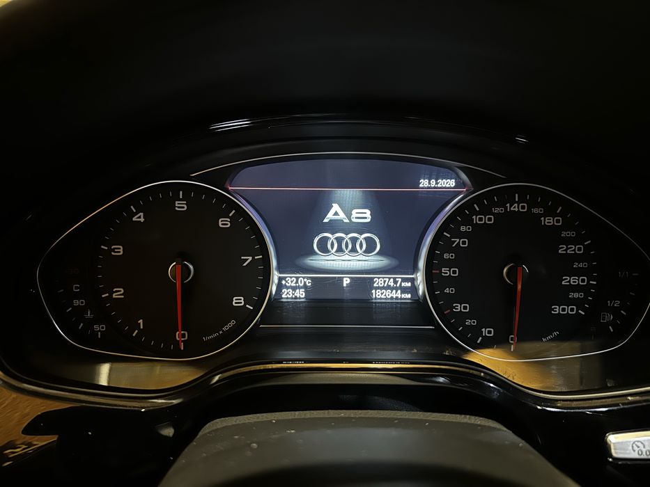 Audi A8 Long 4.2 quattro