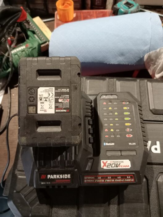 Bateria de 8 Ah e cargador rápido parkside