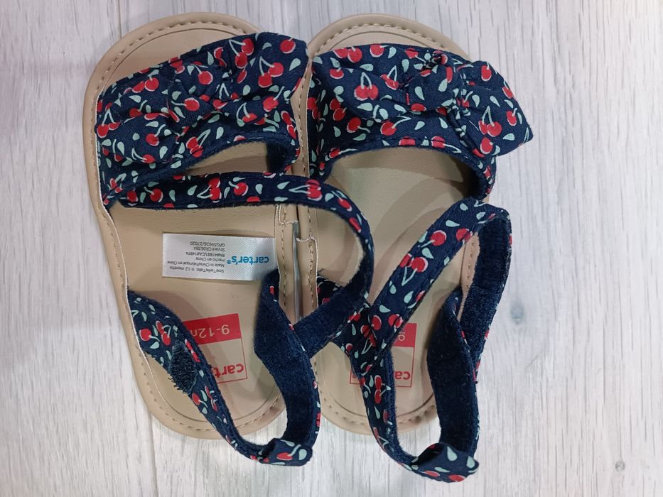 Дитяче взуття Carter's