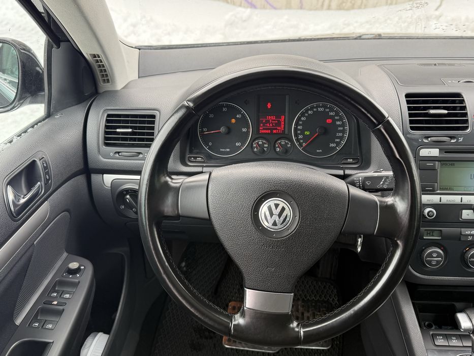 Фольксваген гольф 2,0 TDI Автомат