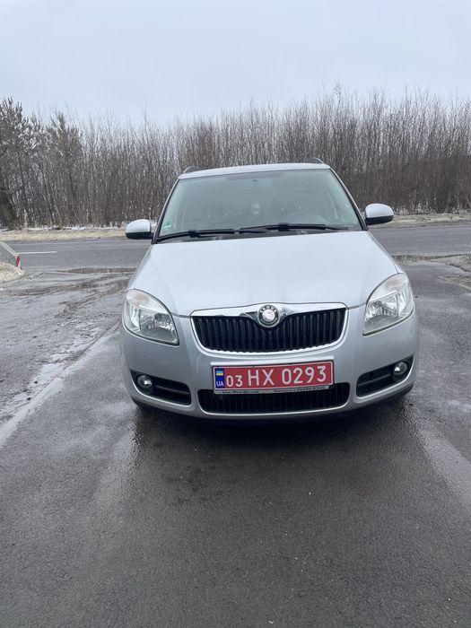 Автомобіль Шкода Фабія 2008року