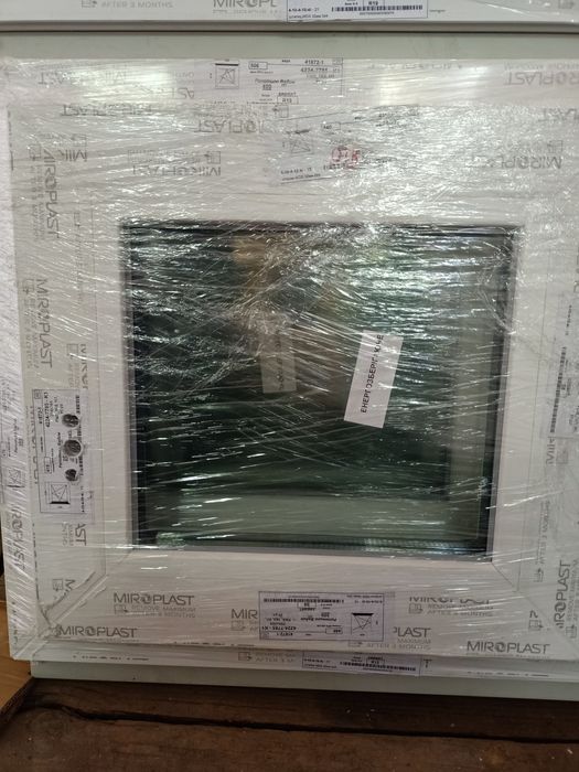 Вікно Miroplast, нове. Розмір 500 х 530. Поворотно-відкидне.