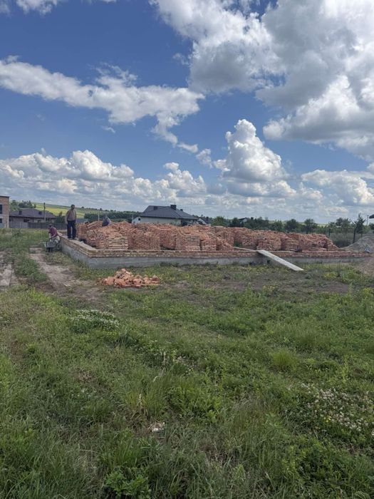 Продам котедж у Новому Роздолі