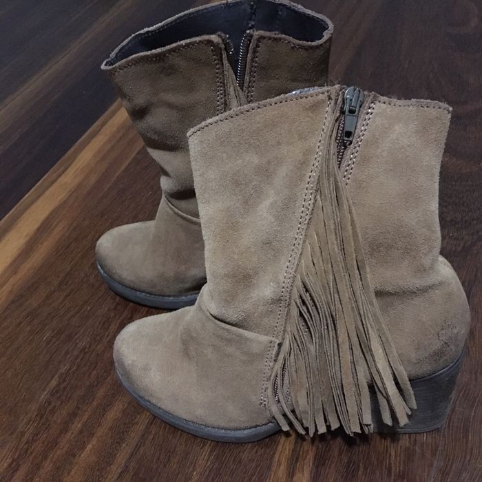 Botins em pele, vomo novas