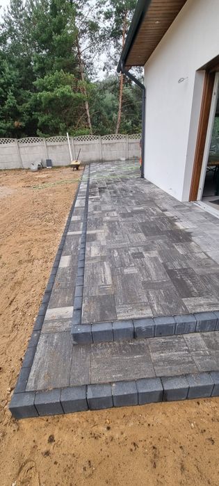 Ukladanie kostki brukowej