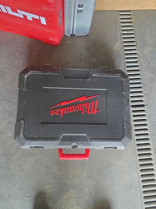 MILWAUKEE Zaciskarka Hydrauliczna do Kabli M18 HCCT-201C 16...