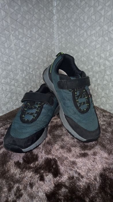 Демісезонні кросівки на хлопчика