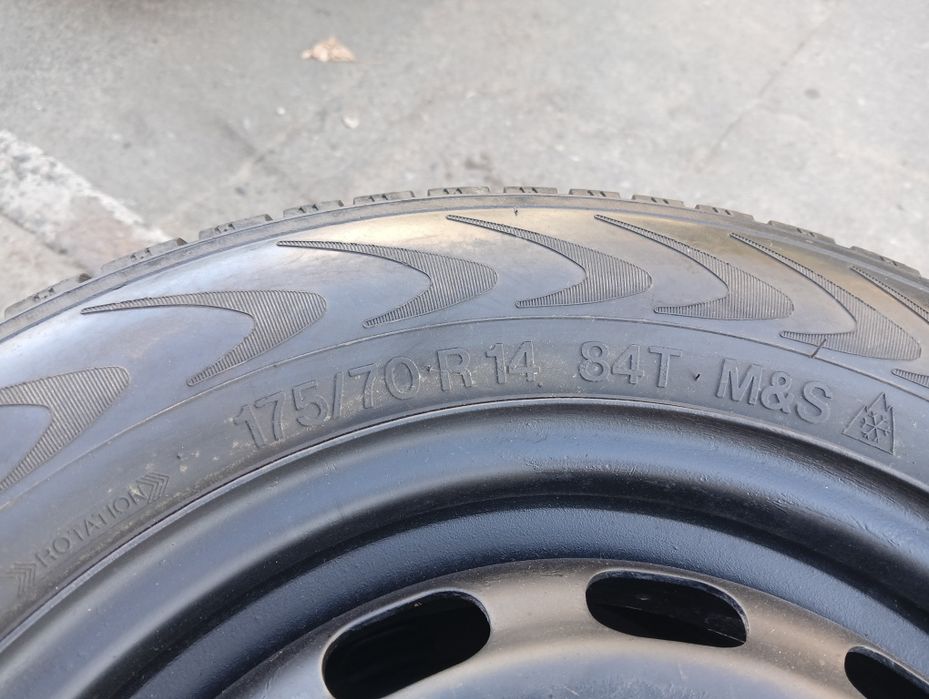 175 70 14 на дисках 4*108/100  Мазда 2