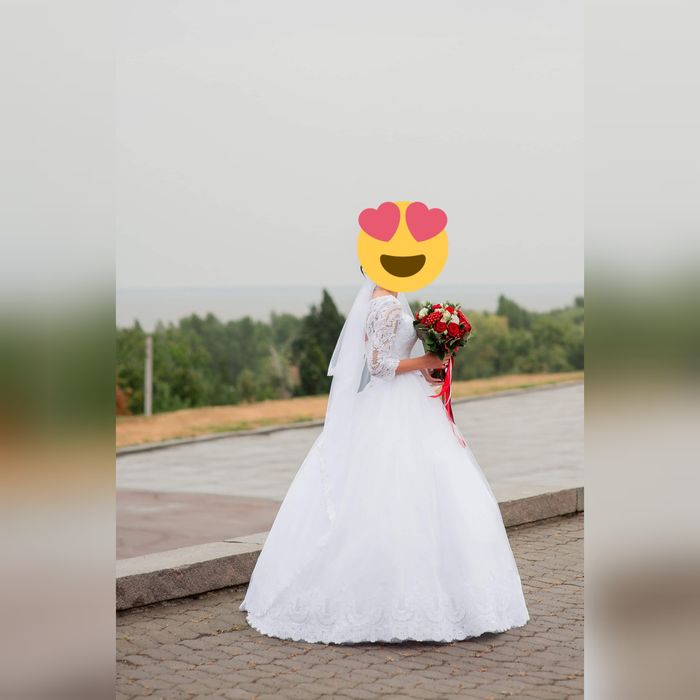 Продам весільну сукню.