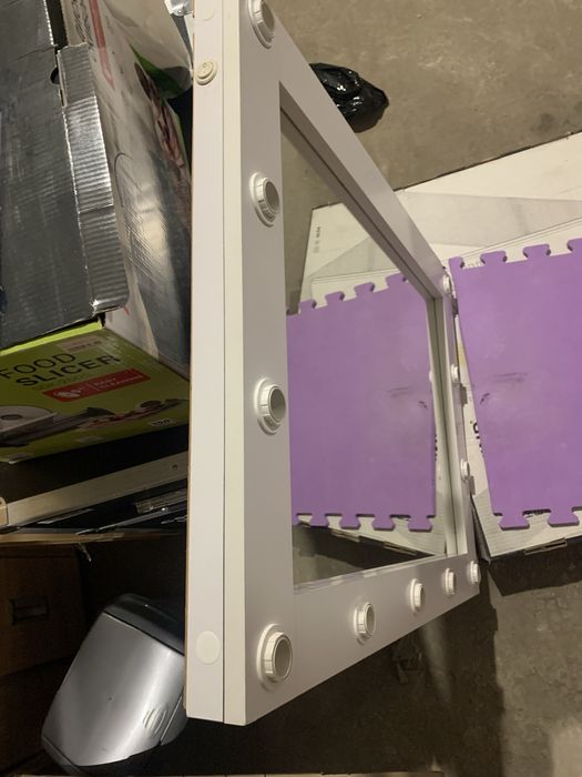 Beaty зеркало с лампочками