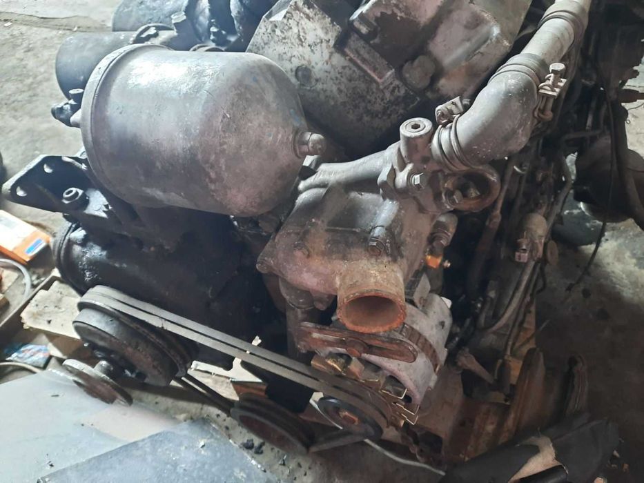 Двигун на КамАЗ в зборі