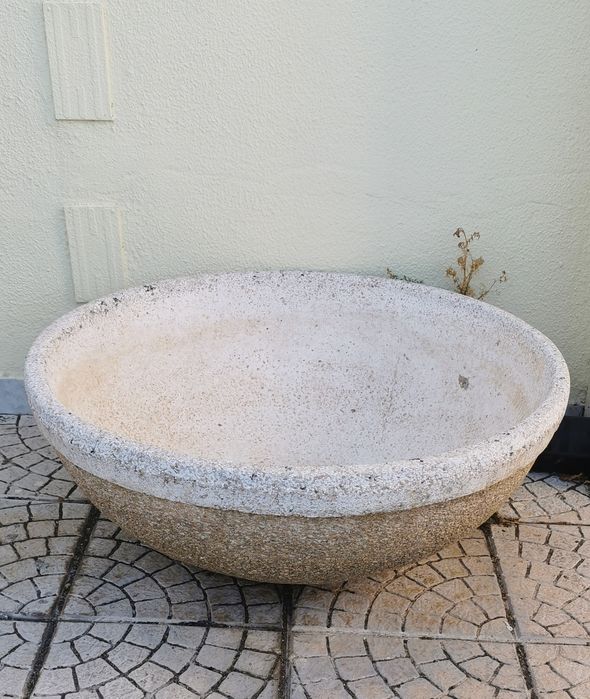 Vaso / Bacia Grande em Betão Britado (Marmorite) – Bom  Estado
