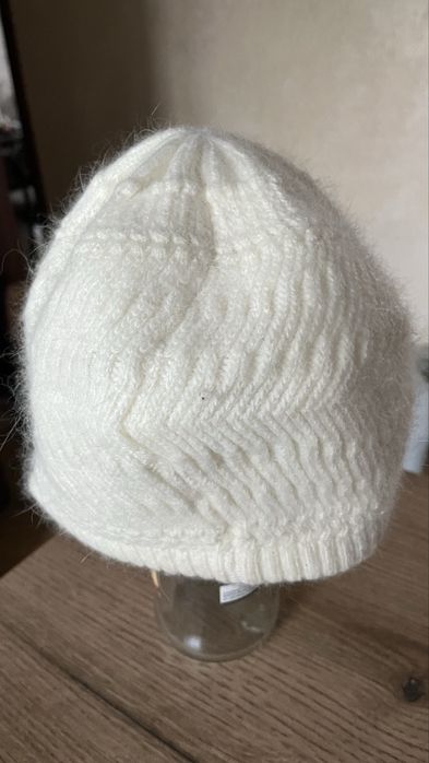 Damska czapka z daszkiem