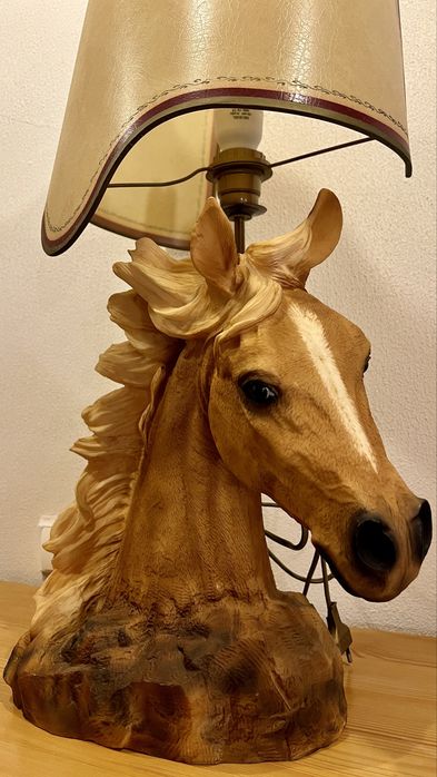 Candeeiro luminária busto de cavalo