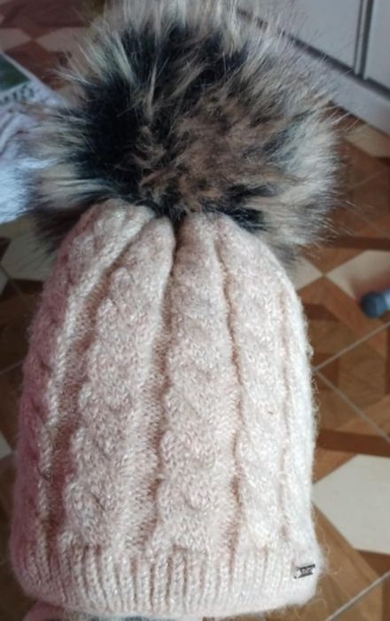 Czapka z poponiem