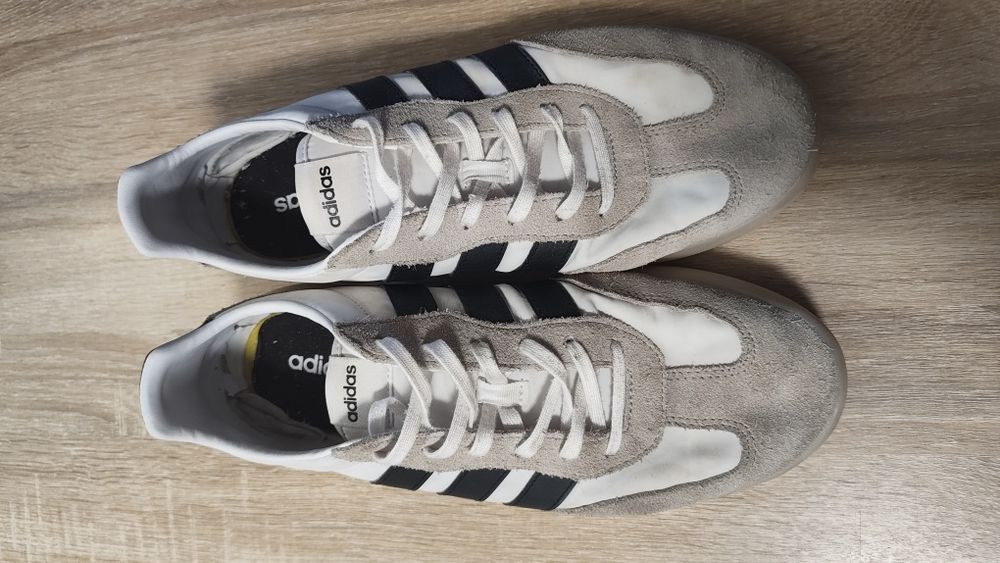 Adidas barreda white