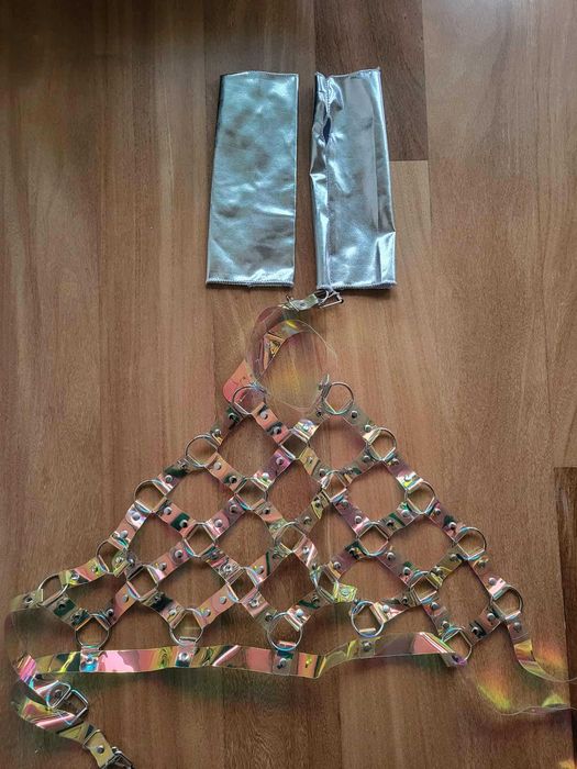 Conjunto Top Holográfico + Luvas Prateadas (NOVOS) - Katy Perry