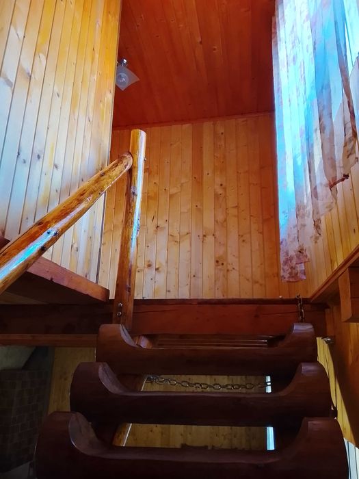 Житловий будинок з вбудованими приміщеннями комерційного призначення