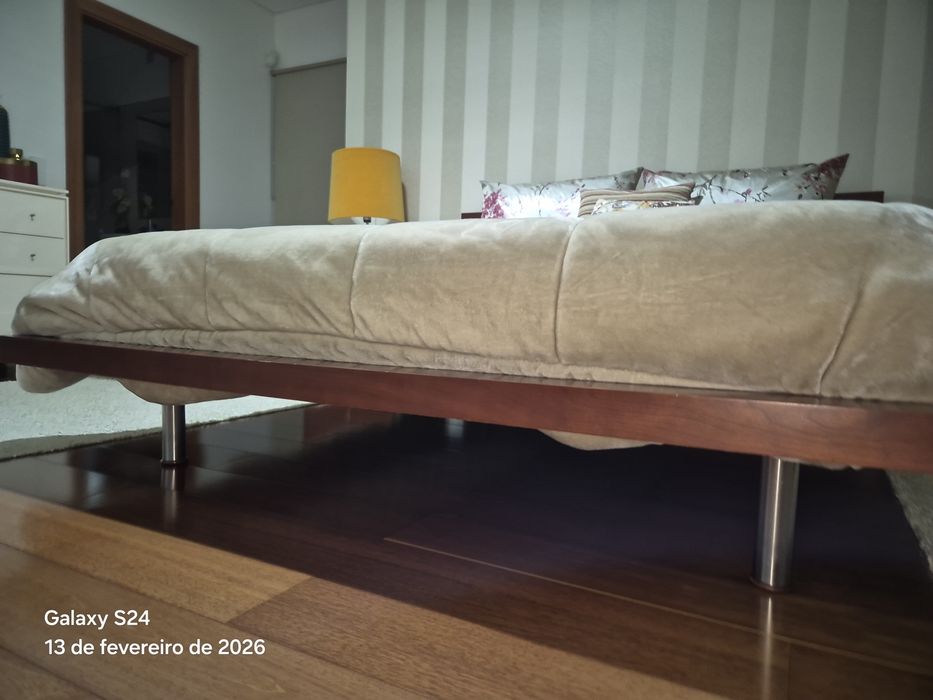 Mobília de quarto em bom estado