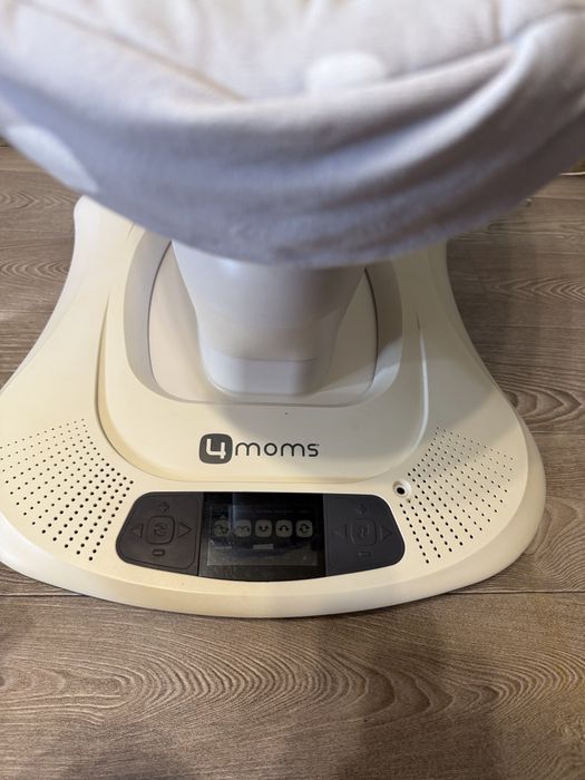 4 moms mamaroo крісло гойдалка