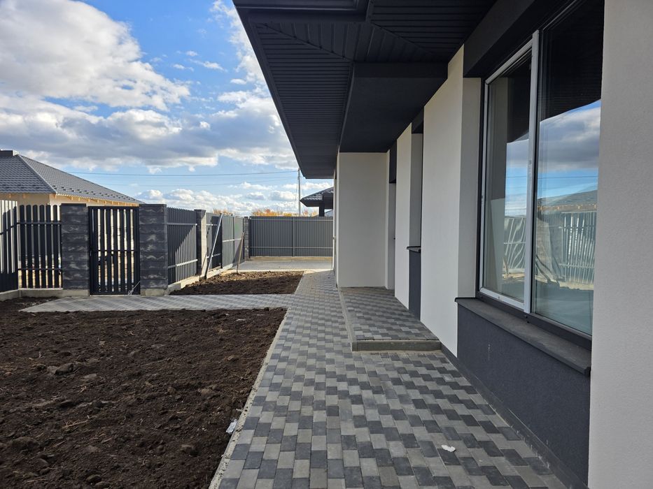 Від власника будинок в с. Тарасове.