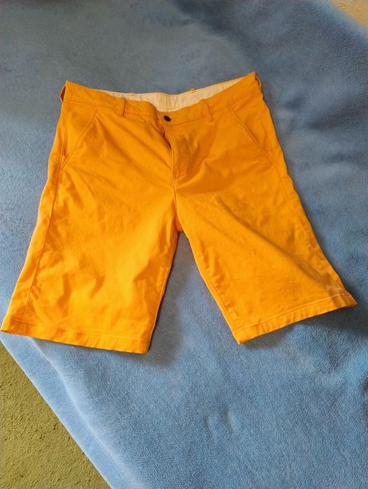 Шорты Levis pp.34. оригинал.Оранжевый цвет!