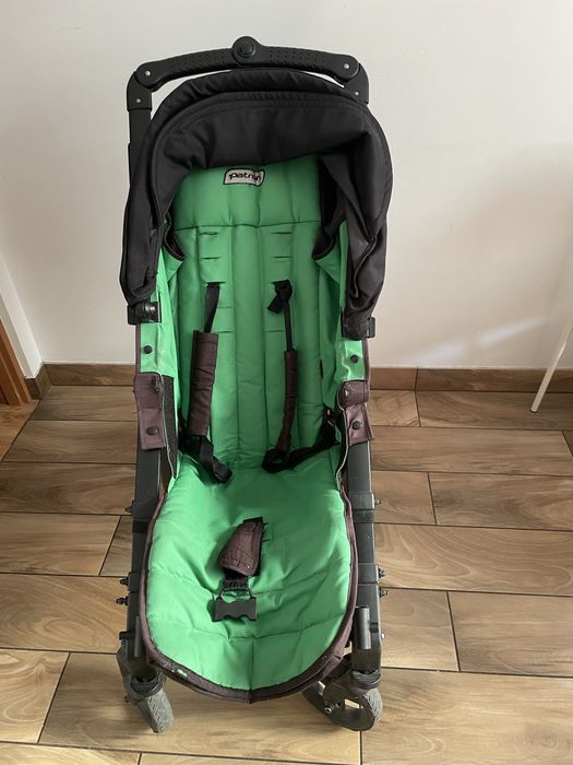wózek rehabilitacyjny PIPER Comfort firmy Patron. Na etykiecie widać też oznaczenie „Rehab buggy”
