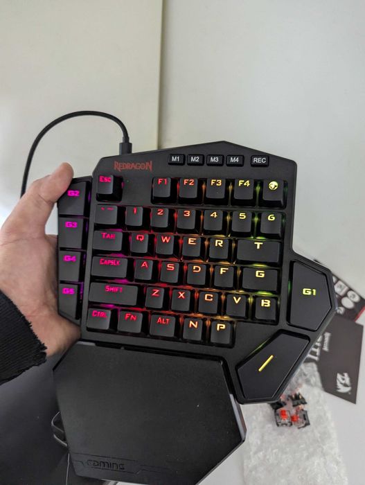 Механічна провідна ігрова клавіатура для однієї руки REDRAGON DITI K585 DITI з RGB підсвічуванням