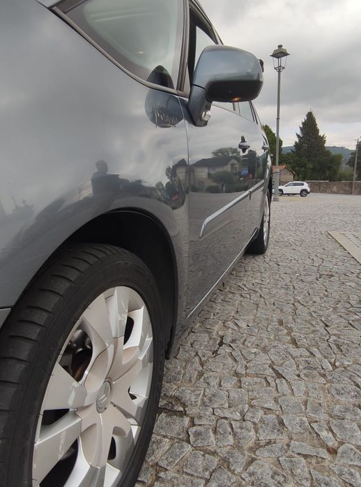 Citroen C4 Grand Picasso — photo 3