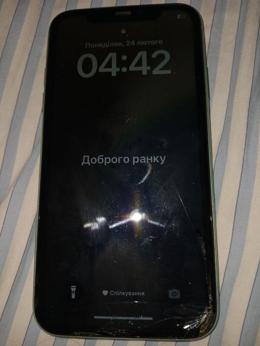 Продам iPhone 11, 64 GB