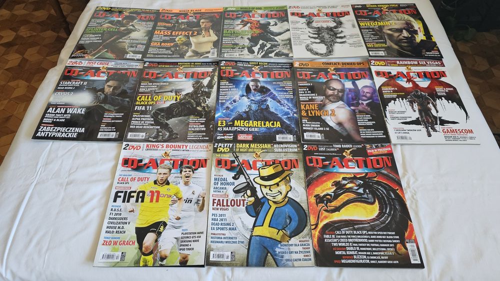 Sprzedam cały rocznik Cd-action z 2010 roku . 13 numerów .