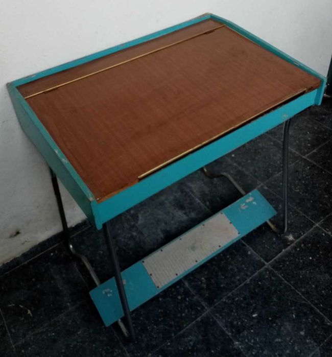 secretária de criança: anos 70, para restauro