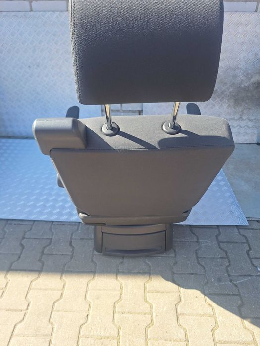 Fotel Obrotowy Tył MULTIVAN T5 Lift Prawy Lewy