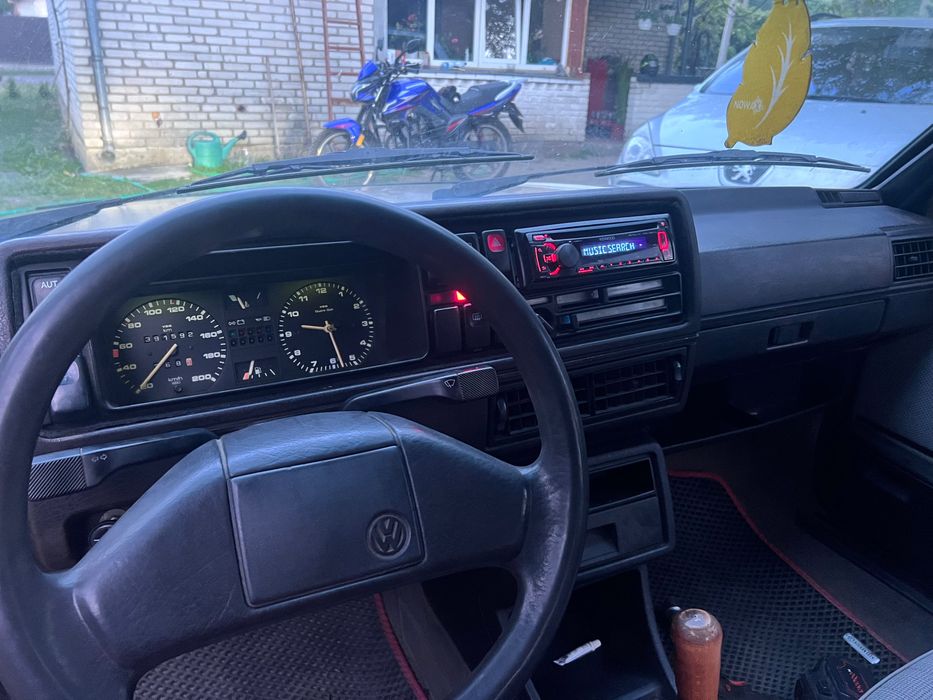 Volkswagen Jetta 2