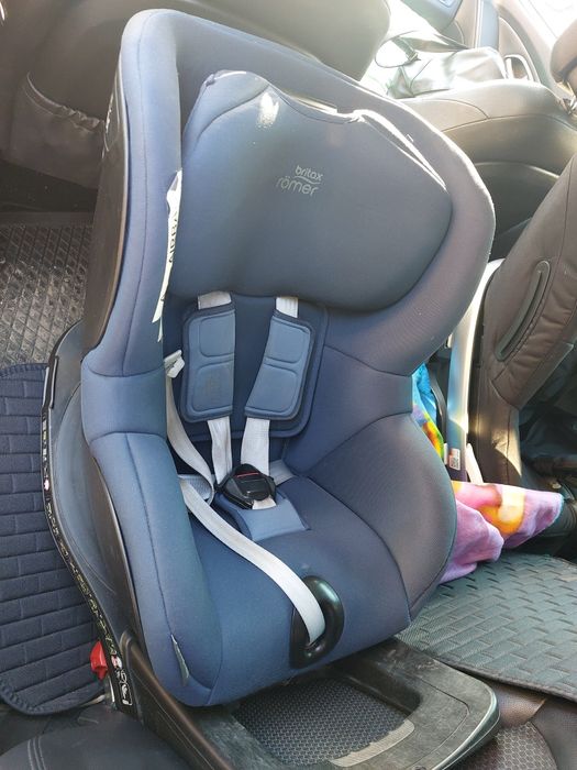 Fotelik obrotowy rwf britax dualfix m 0-18kg 61-105cm