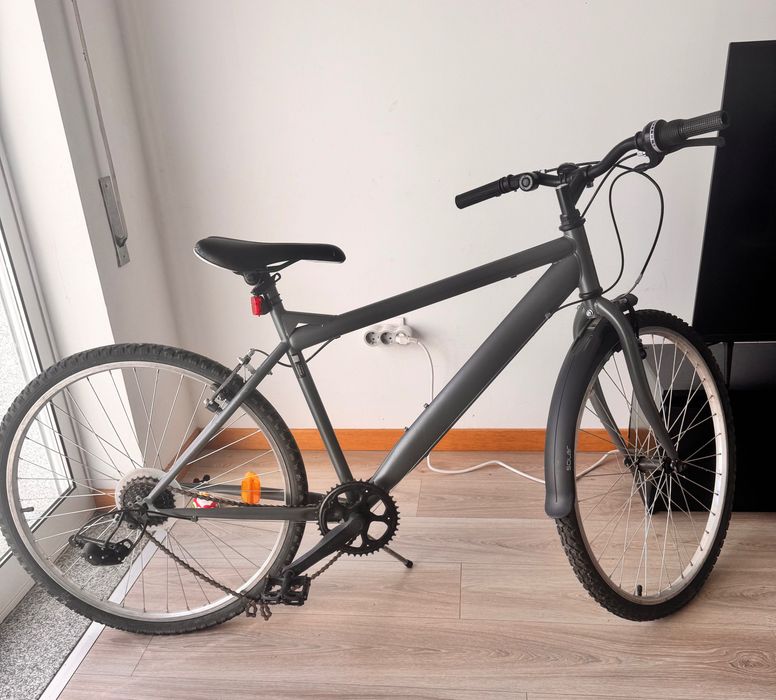 Bicicleta de montanha Roda 26 – Marca Saiguan (Para rever/reparar)