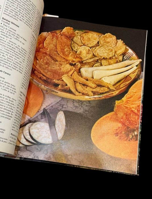 RARA " 1 ª EDIÇÃO " do "Cozinha Tradicional Portuguesa" de Mª Lourdes Modesto
