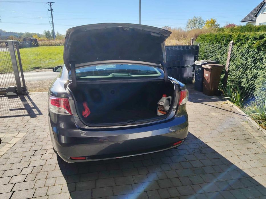 Toyota Avensis 2010