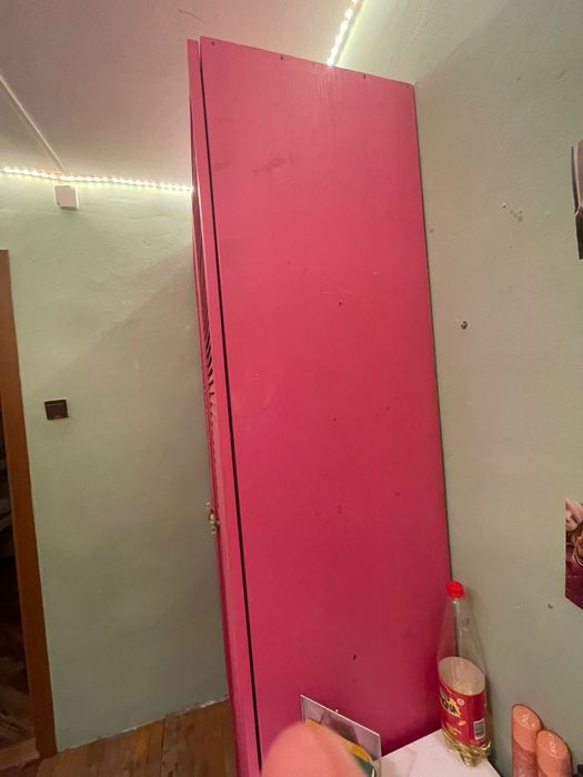 Duża przestronna szafa