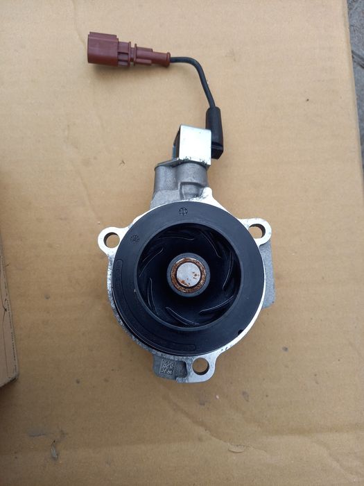 Помпа водяна насос охолодження Audi/VW/Skoda 04L 121 011 N 1.6TDi/2.0T