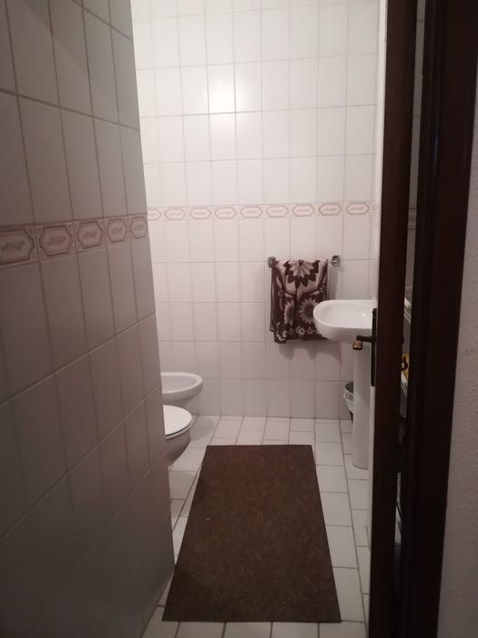 Aluga se apartamento T1 no centro histórico de Santa Comba Dão
