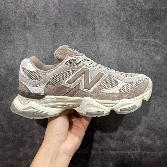 New_Balance NB 9060 R.43