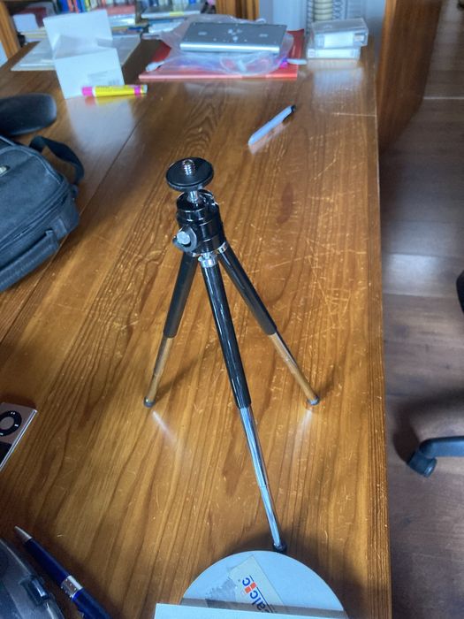 Tripé de mesa para maquinas de filmar ou fotografar