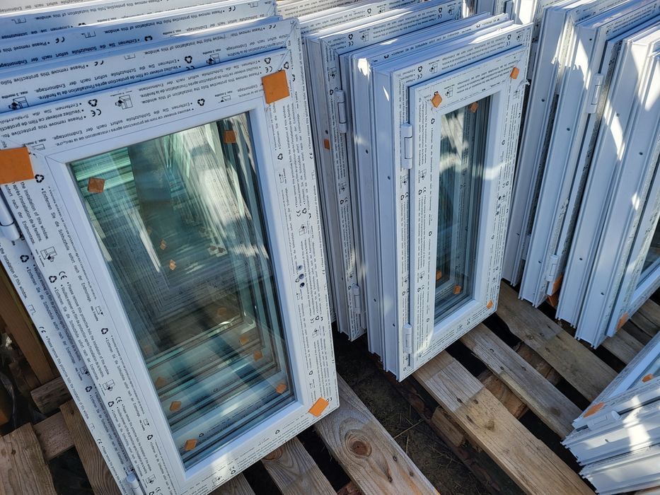 Okna PCV 90 x 60