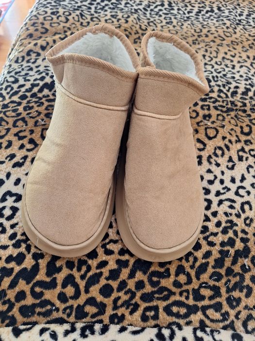 Botins / Pantufas Castanhos com Pêlo T: 44 - 45