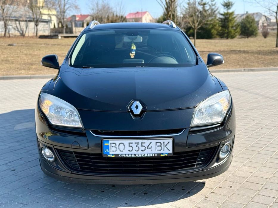Продам Рено меган 1.5 тді 2013