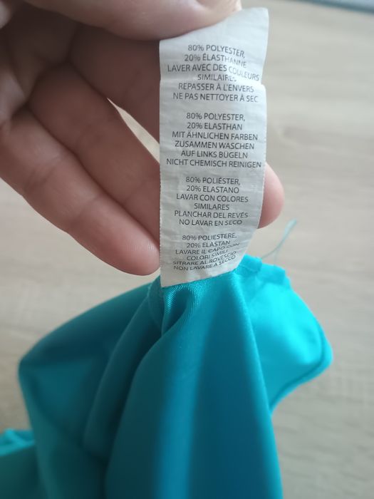 Spódniczka w rozmiarze 34 raz założona .