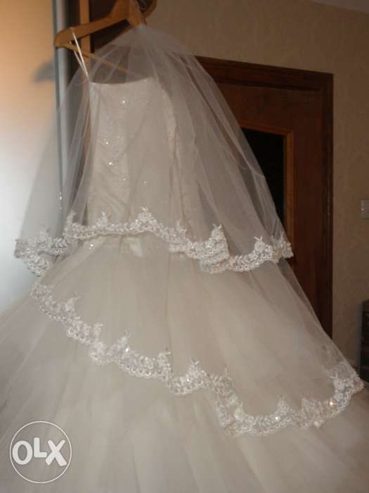 Фата нова двоярусна